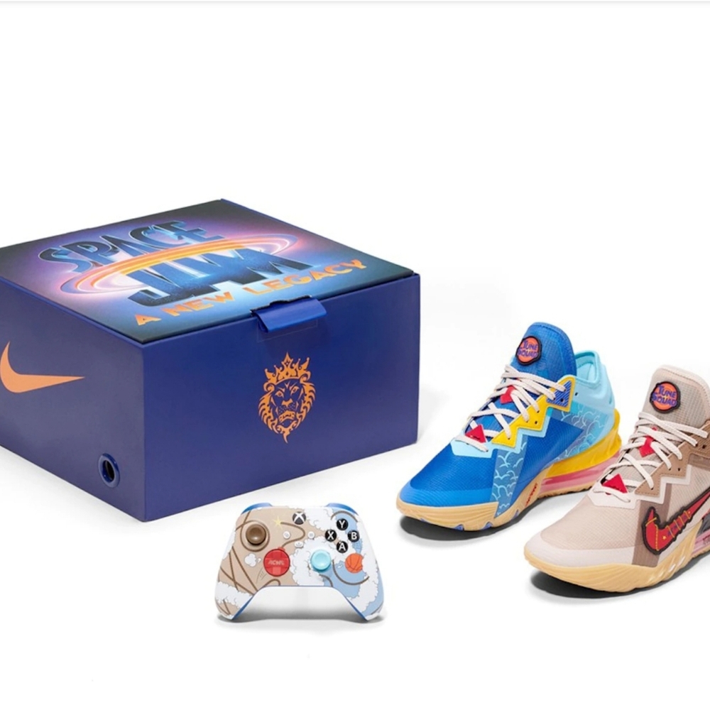 Nike Lebron 18 Low Wile E. vs Roadrunner Space Jam Xbox Controller Set